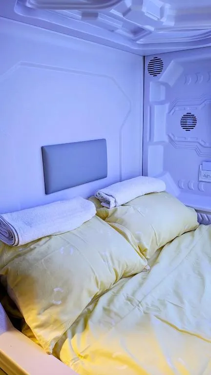 Space Travel Rooms